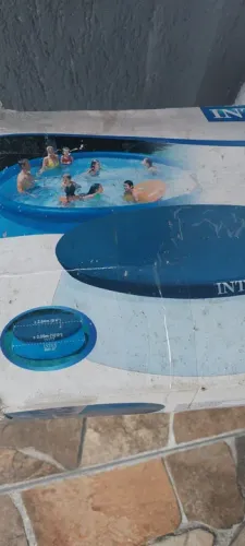 PISCINA E BOMBA ELÉTRICA BIVOLT.