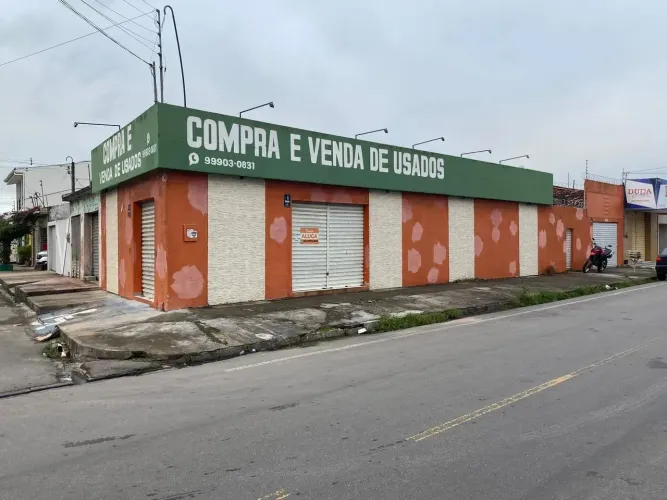 Imóvel para aluguel possui 150 metros quadrados em Brasília - Arapiraca - AL