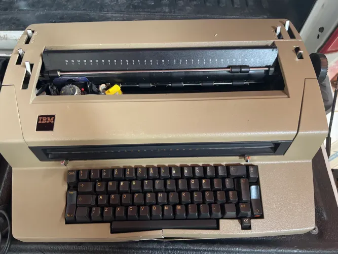 Maquina de escrever IBM esfera