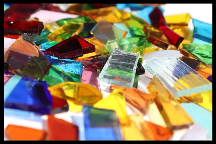 Vidros coloridos para resina, fusão, mosaicos, artesanatos.