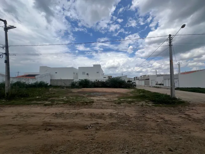 TERRENO 400m DE ESQUINA 20x20 