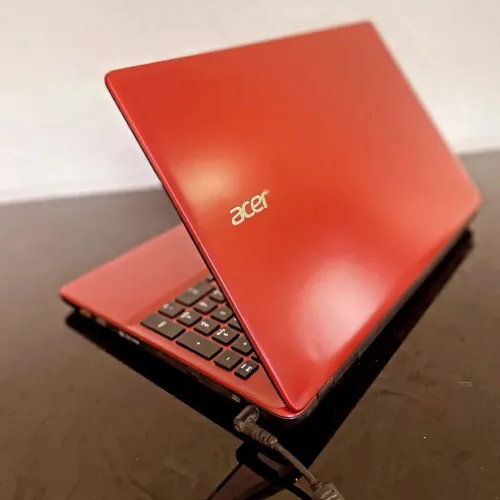 Notebook Acer Aspire Red! Core i3 top