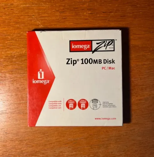 Zip Disk 100MB iomega - RELÍQUIA - NOVO E LACRADO