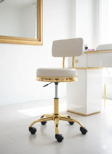 Cadeira Mocho Dourada e Bege - Conforto e Elegância para Seu Trabalho (mostruário)