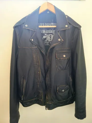 Jaqueta de Couro Legítimo modelo Biker