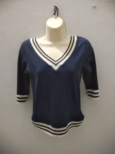Blusa estilo colegial com brilho 