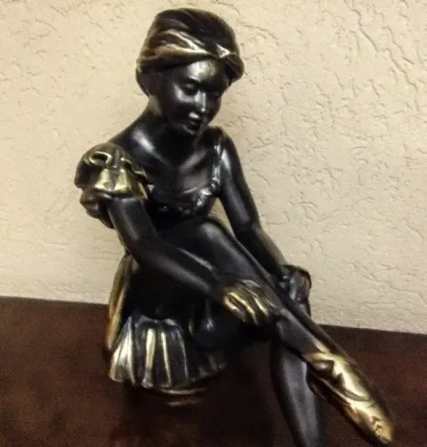 Estatueta Bailarina Cerâmica. Altura 28cm. Tupy