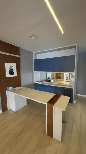 Armário e Mesa de Escritório 