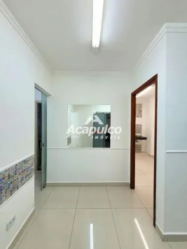 Sala comercial à venda com 02 ambientes, lavabo, fraldário e vaga de garagem no Centro de 