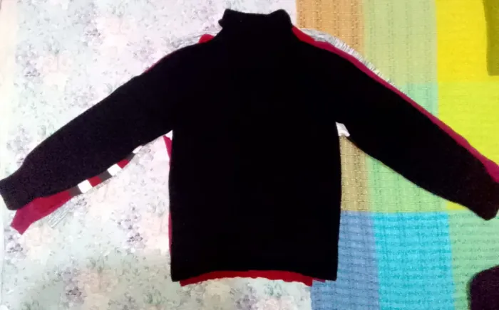 6 BLUSAS FEM. TAM. M,  TRICÔ (DIVERSAS) Ler descrição...