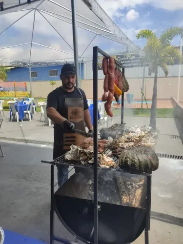 Churrasqueiro a domicílio (Roni Assador Buffet)