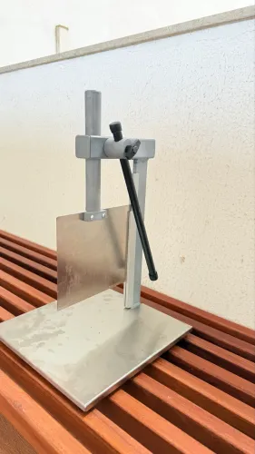 Guilhotina para cortar frios