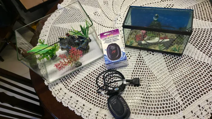 Vende-se aquário. 