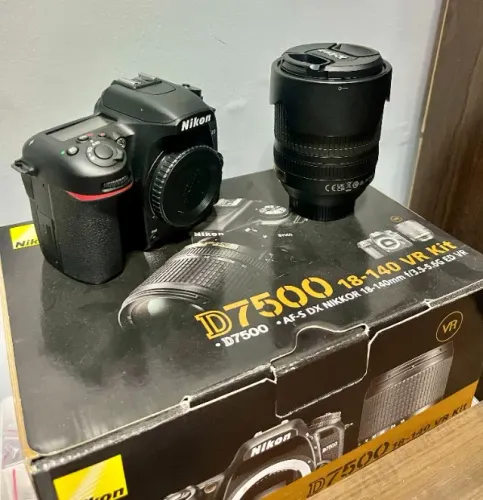 Kit Câmera Nikon D7500 + Nikkor Lente 18-140mm Nova na caixa Brinde Cartão 128gb