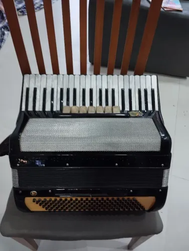 Sanfona, Acordeon 120 Baixos.