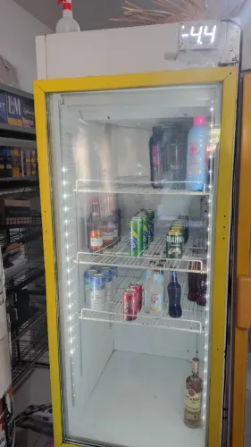 Freezer vertical porta de vidro