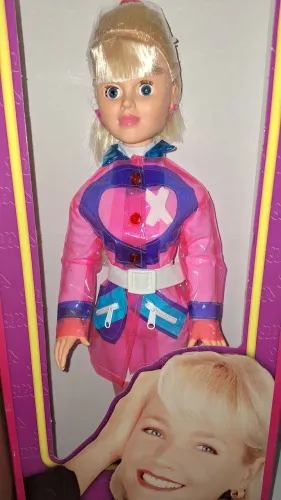 Boneca Xuxa relacionamento, numeração baixa 089