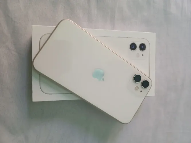 IPHONE 11 64g bateria 86%, todo original com caixa.