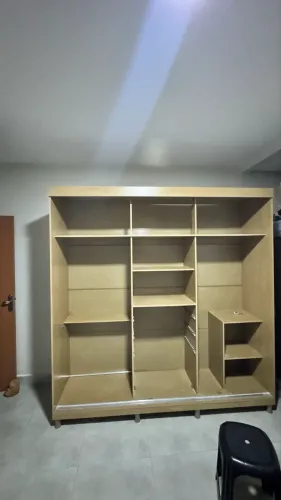 Guarda roupa usado