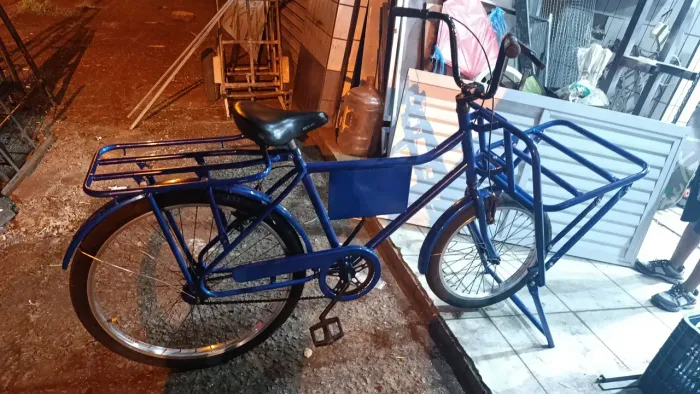 Bicicleta cargueira muito pouco usada estado de nova