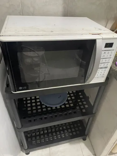 Microondas + mesa 3 andares