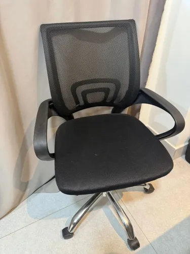 02 CADEIRAS DE ESCRITORIO CONFORT PROFISSIONAL