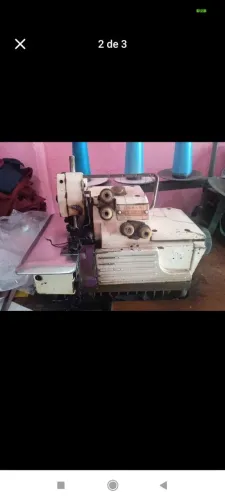Vendo máquina overlock funcionando perfeitamente só liga e costura ? no valor de 600,00
