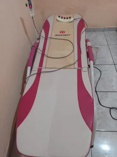 Cama de massagem 