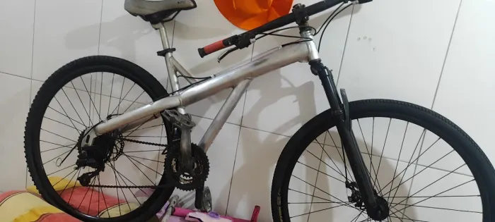 Bike Caloi T tipe aro 29 de alumínio