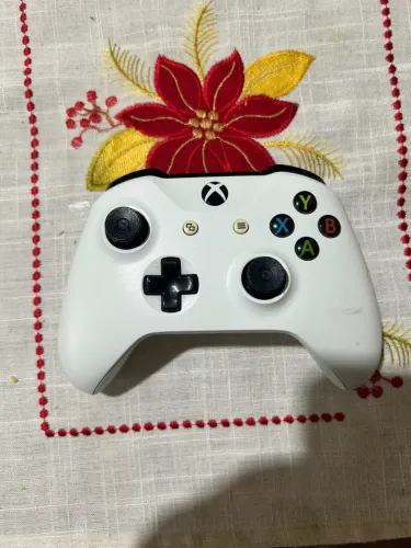 Controle Xbox novo e no preço!