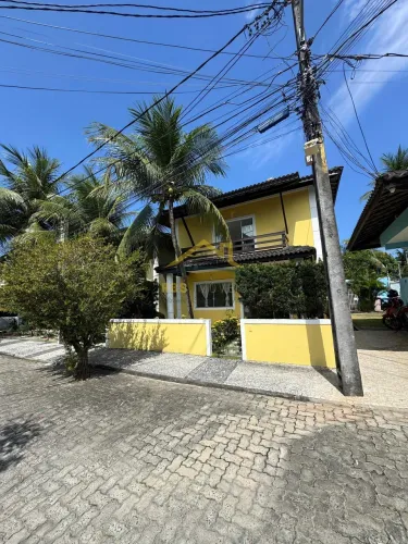 Lauro de Freitas Casa Duplex 4/4 3 suítes COM AREA Condomínio em Buraquinho