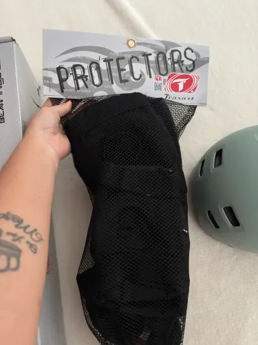 Patins novo e proteções