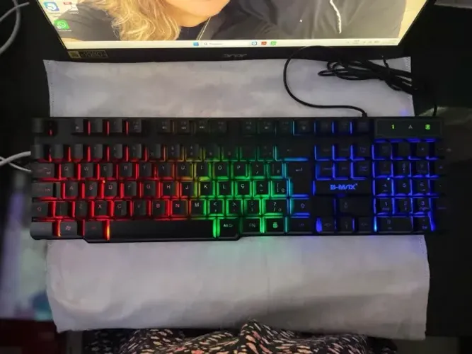 Teclado Semi Mecânico B-Max BM-T10