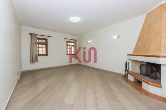 Casa à venda em São Paulo-SP na Vila Gumercindo: 2 quartos, 1 sala, 3 banheiros, 2 vagas d