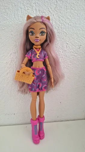 Clawdeen budget monster high