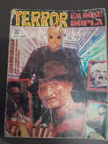 Álbum de Figurinhas De Terror Duplo