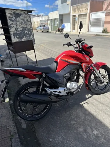 Titan 160 vermelha zera nada fazer só pega e rodar revisão feita também zap *11