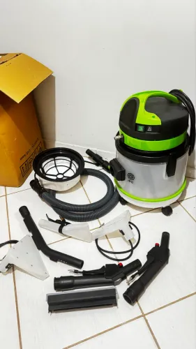 Aspirador extratoraTambor IPC Lava Pro 27L preto e verde EP127