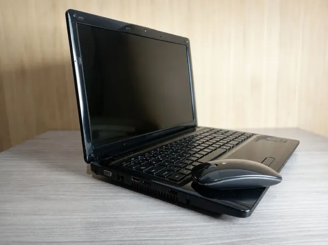 NOTEBOOK À VENDA