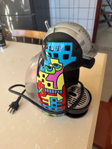 Cafeteira Dolce Gusto Nescafé