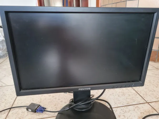 Vendo monitor positivo 19 polegadas dvi vga