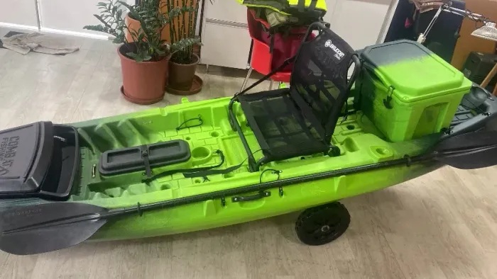 Caiaque combat Fishing box , muito conservado