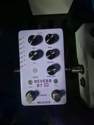 Pedal guitarra Mooer Reverb R7 X2