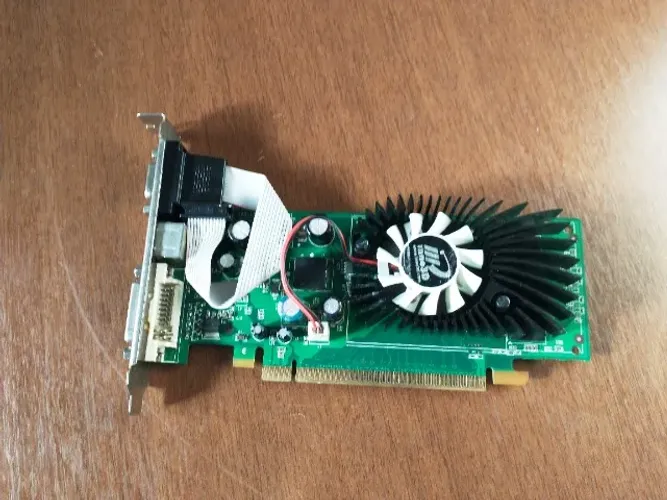 Placa De Video Inno3d Geforce 7300le 256mb Tv Ddr2 Pci-e