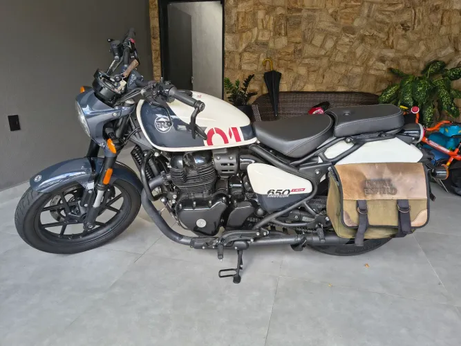 Vendo Royal Enfield Shotgun 650 Stencil White