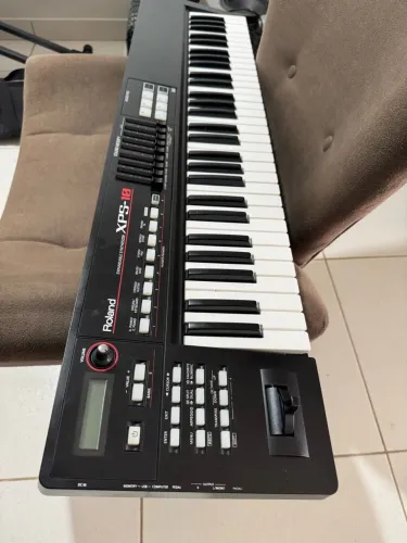 Teclado Roland XPS10