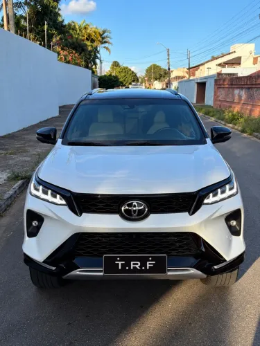 Toyota Hilux SW4 Diamond 2.8 TB 4X4 Die. Aut. 2025
