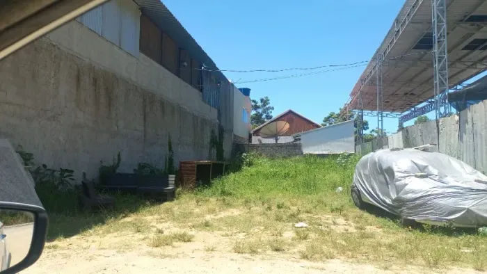 Escriturado e registrado: Terreno de contraesquina - 240 metros quadrados. 