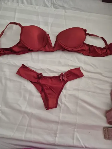 Conjunto langerie bordo seminovo