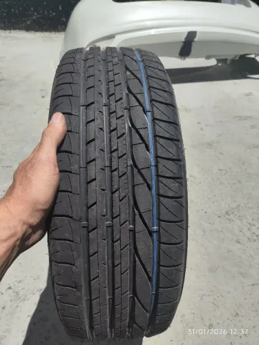 Pneu 185/60R15 Goodyear Eangle Sport aro 15